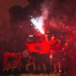 Албанија во пламен додека бунтот на младите напредува